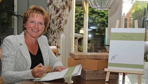 39en mireille schram 715x408