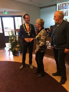 bestand 0062 225x300