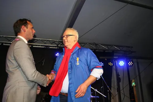 dries burgemeester onderscheiding