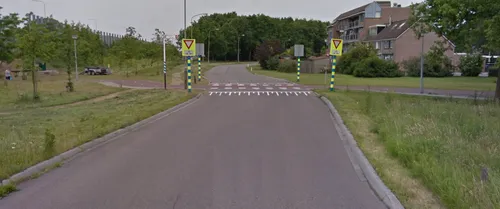 fietsoversteek langekamp boomkamp oosteinde street view google