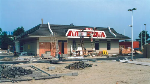 cdnnieuwsnlmediasites14320170708184324cdnnieuwsnlmediasites4320170708182106opbouw restaurant small 2b91672690d86f954346ddd9a5300dd44754a780 5db400238abb671982ad9d13cc803bdc3c16560c