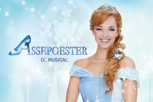 promobeeld assepoester de musical vierkant met logo fotograaf nick van ormondt
