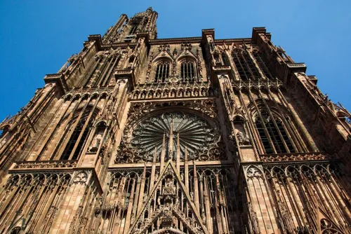 strasbourg cathedral gothic middle ages stained glass 862365
