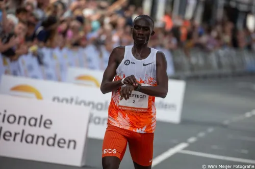 Joshua Cheptegei, van start als favoriet