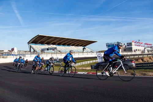 2787 e8ad66f8e9279c66abf80613172261d4