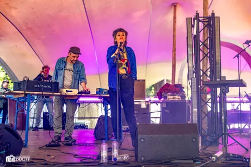 dj en zangeres 1024x683