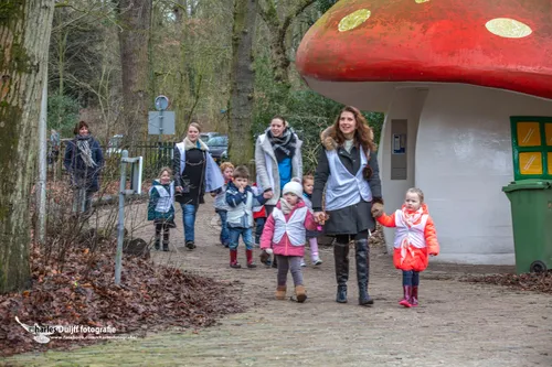 kids en paddenstoel