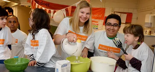 nldoet header 0006 bakmiddag 004