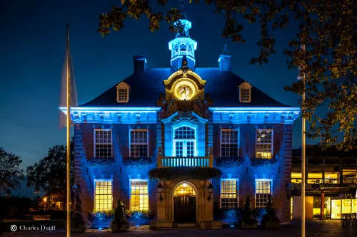 raadhuis front blauw