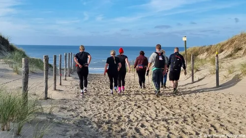 Na een 'uitstapje' van 3 kilometer in het duingebied terug het strand op