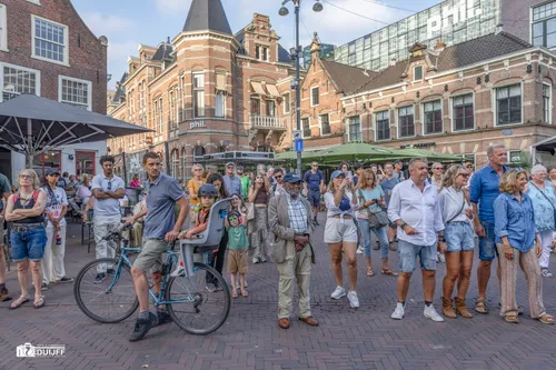 ART publiek Klokhuispl fraai