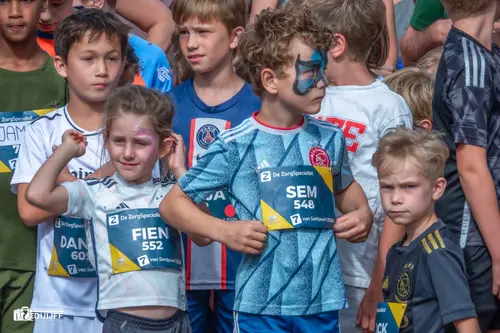 ART KIDS WALK close by