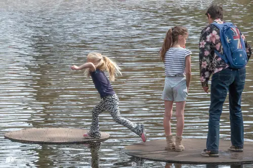 ART meisje water