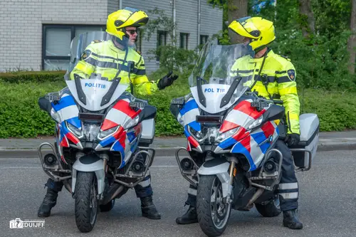 ART POLITIE