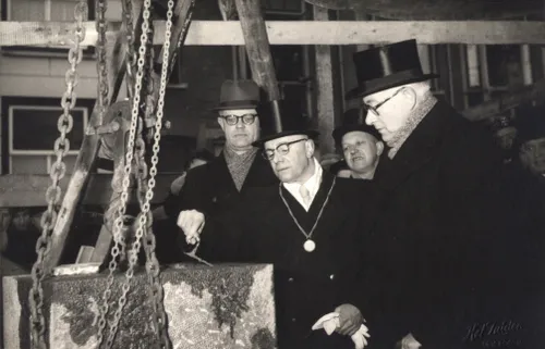 1 eerste steenlegging