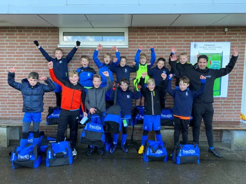 210417 jo10 1 2 tassen 3