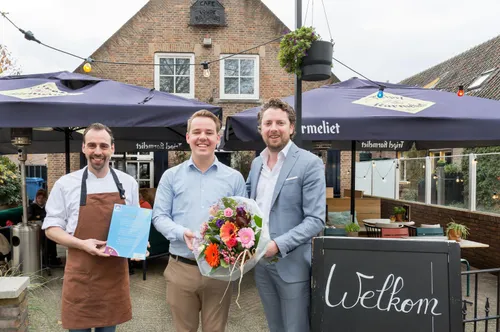 2a530061 d402 4ea3 849a c898ff531898