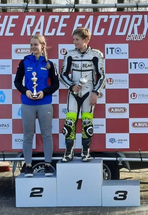 38f5a5a6583140e4b92bad7d1f225228