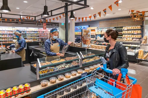 extra groot aanbod voor ontbijt lunch en borrel bij vernieuwde albert heijn drunen foto albert heijn ruben schipper