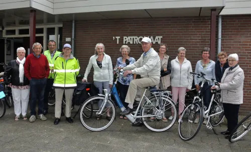 fietsen foto bij patronaat