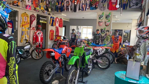 mx world collector leon 2 1