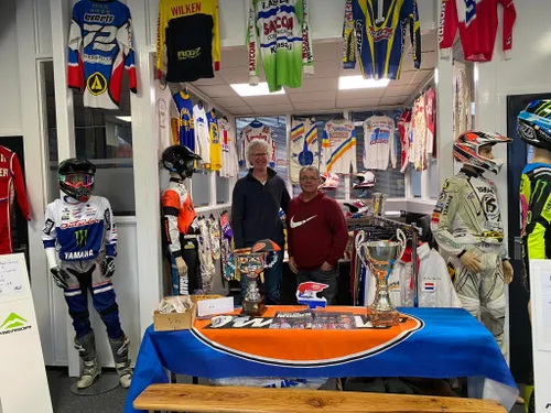 mx world collector leon 4 1