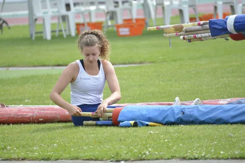 nk senioren 2021 fleur van der linden polsstokhoog maakt juiste keuze stok foto hvdlinden