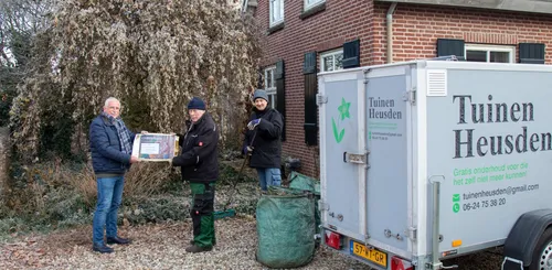 uitreiking cheque peter de ruiter tuinen heusden 13122022