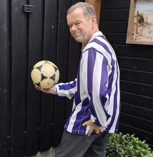 jack schop onder kont