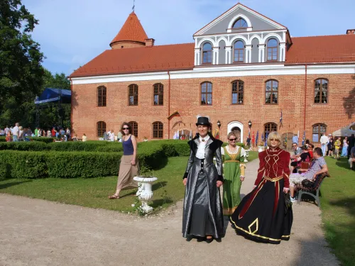 Lietuva Raudondvario dvare