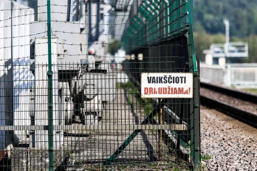 Ant A. Brazausko hidroelektrinės nukrito krovinys