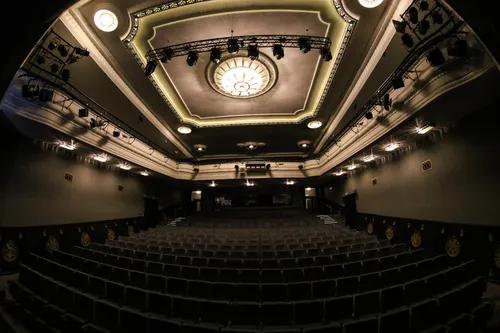 Kauno dramos teatre pristatytas spektaklis neįgaliesiems