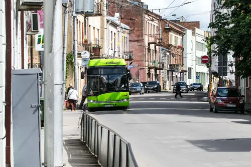 Troleibusai Nemuno gatėje