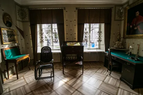 Restauruotas Maironio butas