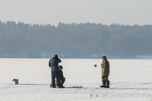 Žvejai ant ledo