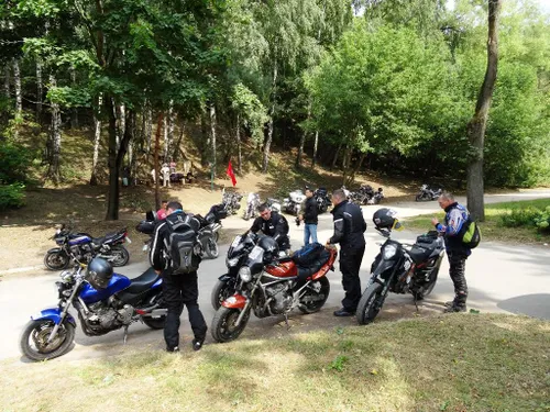 „Motobaltija“ turistų ralio dalyviai rinkosi ant Veršvų piliakalnio
