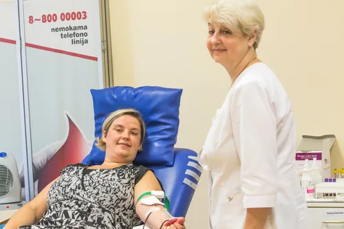 AKU darbuotojai tapo neatlygintinais kraujo donorais