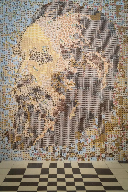 Rekordinė mozaika iš pašto ženklų