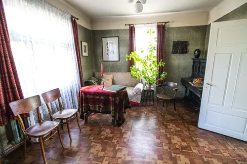 J. Zikaro memorialinis muziejus