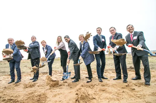 Kauno rajone pradėjo statyti „Hollister“ gamyklą