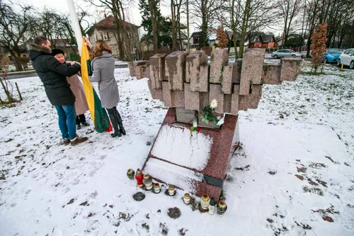 Paminklas Adolfui Ramanauskui-Vanagui