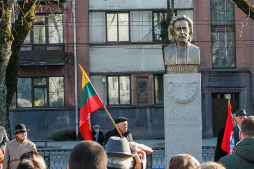 Atidengtas Vydūno paminklas