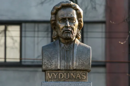 Atidengtas Vydūno paminklas