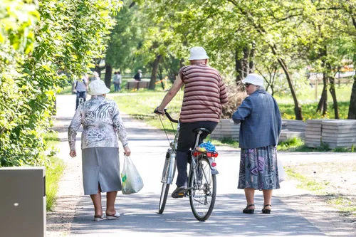Kalniečių parkas, žmonės, pensininkai