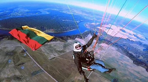 D. Liegus pabaigs legendinį S. Dariaus ir S. Girėno skrydį