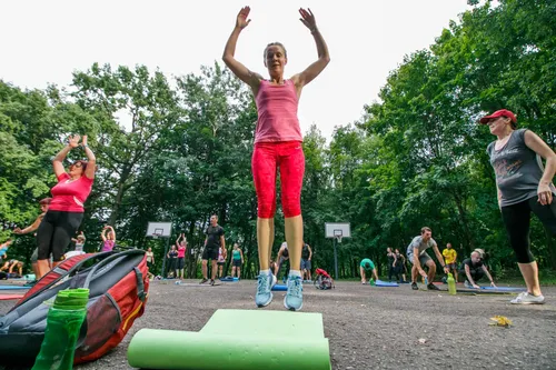 Sporto bendruomenė „Šešios trim“