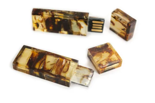 „Gintarinio suvenyro“ dirbiniai