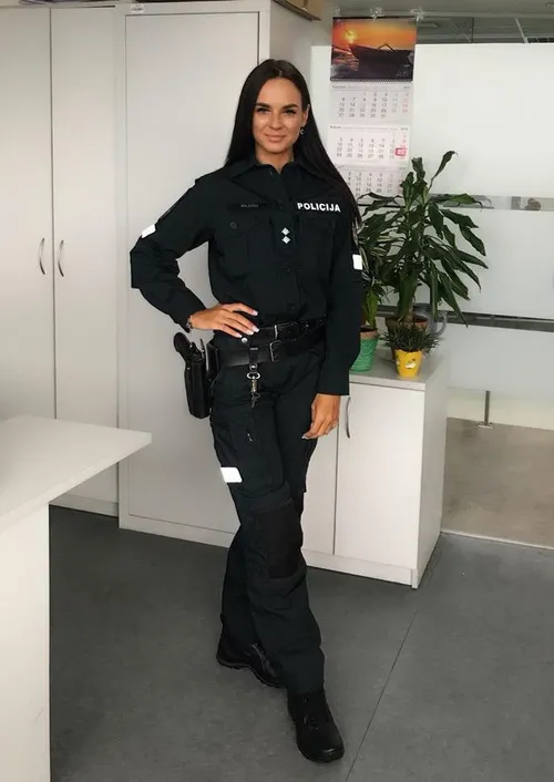 Naujos policijos uniformos