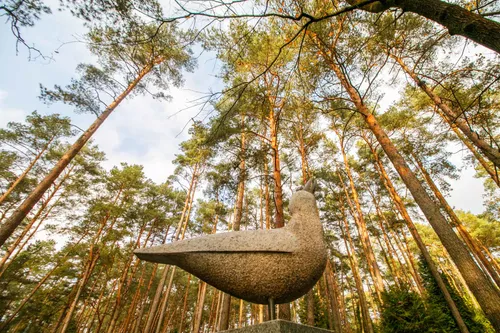 Žymių žmonių kapai Petrašiūnų kapinėse