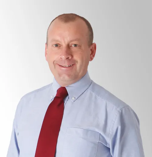 hollister lietuva vadovas shane caher1